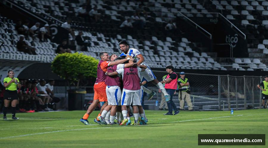 无畏向前，力争登顶